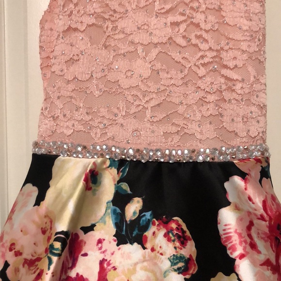 Girls Xtraordinary brand Dillards Dress - Picture 2 of 4